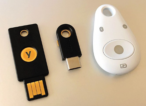 Figure 3.19 – Hardware token and key fob used with a proximity card 